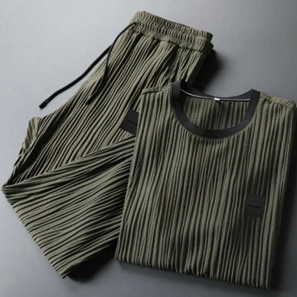 Pleated Comfort Set with Style